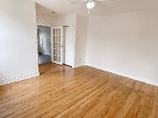 Large one bedroom apt. with a large private patio for rent - Photo 6