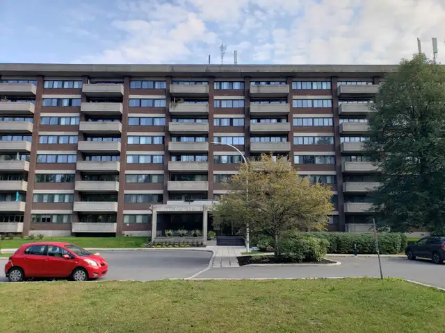 Condo Luxeu 3 1/2 830p.ca, MEUBLÉ à louer, 1188$ charge