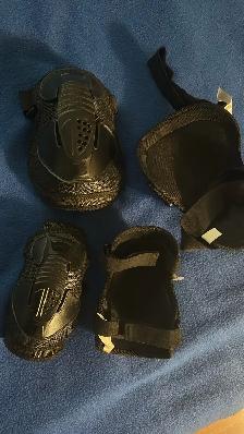 SLIGHTY USED BUT LIKE NEW KNEE AND ELBOW PADSAS PICTURED - Photo 2