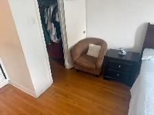 Grande chambre à louer à Montréal avec Lit King size Tout inclus - Photo 5