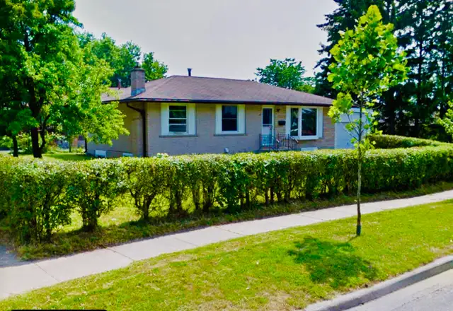 Beautiful 3-Bedroom Bungalow (upper floor) with Garage