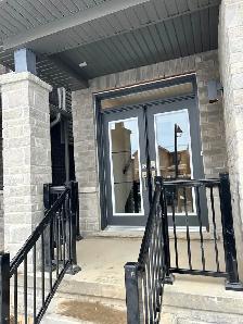 Luxury Single Detached Home for Rent in Brantford - Photo 2