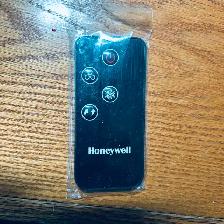 Honeywell Portable Evaporative Air Cooler TC10PCEI- W/REMOTE - Photo 4
