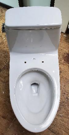 Brand New Toto Ultramax1 Piece Toilet - Photo 2