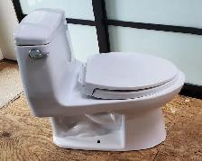 Brand New Toto Ultramax1 Piece Toilet - Photo 4