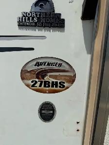 2014 27 foot aveneger travel trailer 9500 - Photo 5
