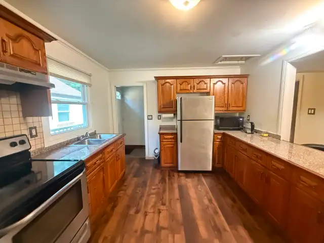 Rooms for rent close to Western University, London, ON