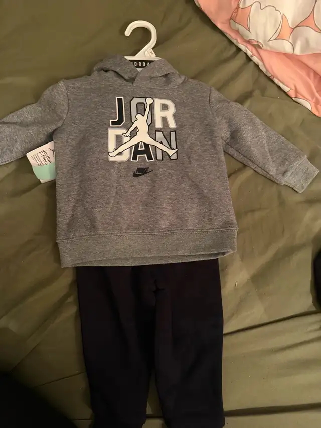 brand new Jordan suit size 12m