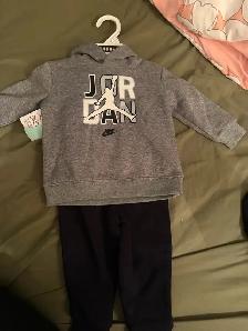 brand new Jordan suit size 12m