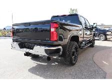 2024 Chevrolet SILVERADO 2500HD LOADED DURAMAX, BUCKETS/CONSOLE - Photo 11