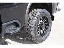 2024 Chevrolet SILVERADO 2500HD LOADED DURAMAX, BUCKETS/CONSOLE - Photo 17