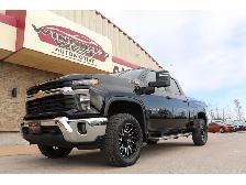 2024 Chevrolet SILVERADO 2500HD LOADED DURAMAX, BUCKETS/CONSOLE - Photo 21