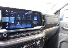 2024 Chevrolet SILVERADO 2500HD LOADED DURAMAX, BUCKETS/CONSOLE - Photo 32