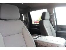 2024 Chevrolet SILVERADO 2500HD LOADED DURAMAX, BUCKETS/CONSOLE - Photo 43