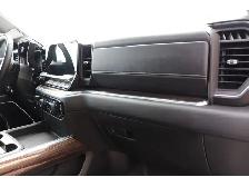 2024 Chevrolet SILVERADO 2500HD LOADED DURAMAX, BUCKETS/CONSOLE - Photo 45