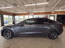 2023 Tesla Model 3 - Photo 2