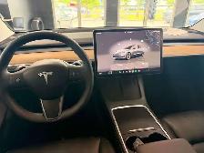 2023 Tesla Model 3 - Photo 14