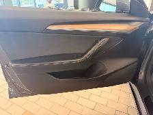 2023 Tesla Model 3 - Photo 16