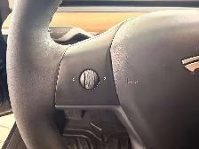 2023 Tesla Model 3 - Photo 19