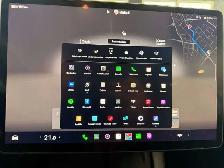2023 Tesla Model 3 - Photo 22