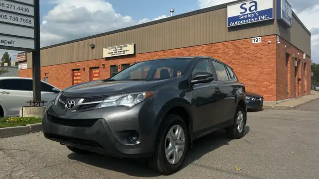 2015 Toyota RAV4 FWD 4dr LE-NO ACCIDENT-LOW MILEAGE-VOCAL ASSIST