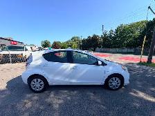 2013 Toyota PRIUS 220KM CERTIFIED-WARRANTY - Photo 10