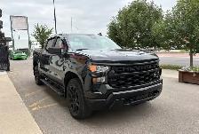 2023 Chevrolet Silverado 1500 4WD Crew Cab 147' Custom - Photo 2