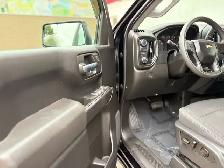 2023 Chevrolet Silverado 1500 4WD Crew Cab 147' Custom - Photo 10