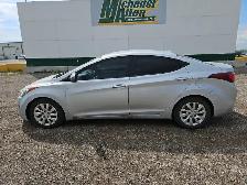 2012 Hyundai Elantra - Photo 2