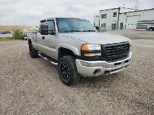 2005 GMC Sierra 2500HD - Photo 2