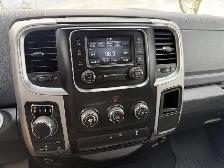2017 RAM 1500 SLT Crew Cab SWB 4WD - Photo 10