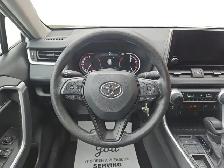 2025 Toyota RAV4 LE - Photo 17
