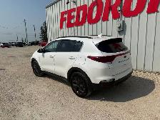 2022 Kia Sportage AWD - Photo 2