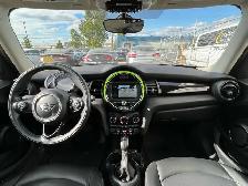 2019 MINI 4 Door Cooper FWD | No Accident | Good Service Record - Photo 14