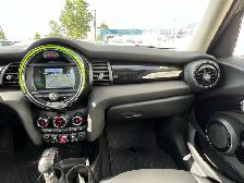 2019 MINI 4 Door Cooper FWD | No Accident | Good Service Record - Photo 16