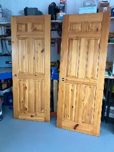SOLID WOOD KNOTTY PINE DOORS - Photo 3