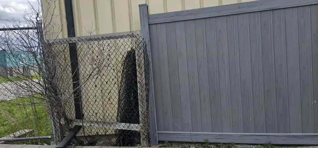 PVC fence summer end sale