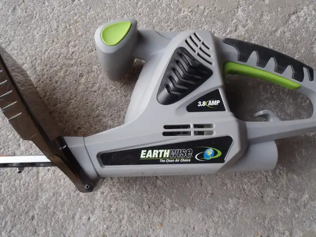 24 inch Corded Hedge Trimmer