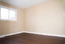 Renovated 3-Bedroom, 3-Bathroom Townhome in St. Catharines- - Photo 4
