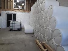 55 gallons plastic barrels, 2 caps on top. - Photo 5