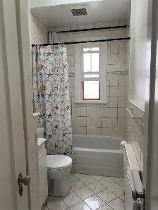 Superbe très grand 5 1/2, rez de chaussé, St-Sauveur, libre - Photo 25