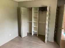 2 Bedroom Lower Unit All Inclusive w/ AC, laundry,1 parking spot - Photo 7