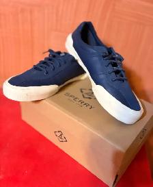 Women’s Running Shoes 8.5 - Photo 2
