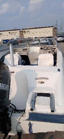 Boat Bayliner Capri - Photo 6