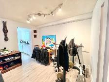 2 BED   1 BATH CONDO BAY STREET TORONTO - Photo 2
