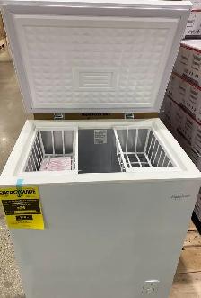 New 5.5 cu Apartment Size Chest Freezer, - Photo 3
