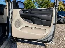2013 Dodge Grand Caravan SXT | Stow n Go | AS IS | FWD - Photo 28