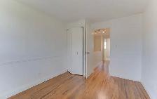 Listing Alert !  3-bedroom, 2-bathroom Townhome For Sale - Photo 4