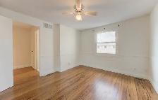 Listing Alert !  3-bedroom, 2-bathroom Townhome For Sale - Photo 7