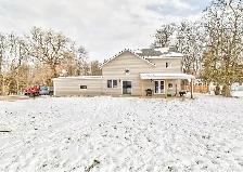 2 bed 2 bath  near perth  country home